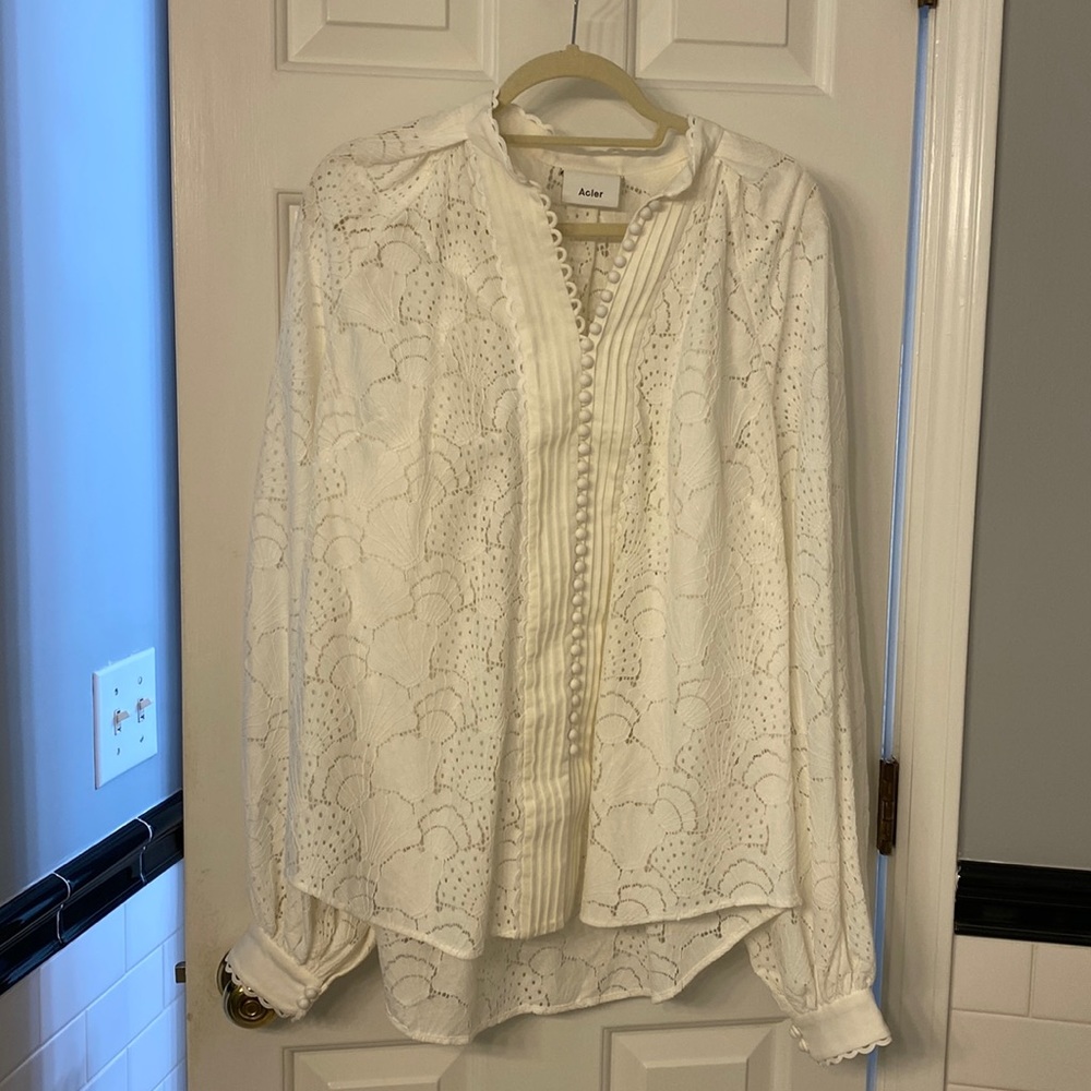Acler women’s blouse. Color-white/size-8